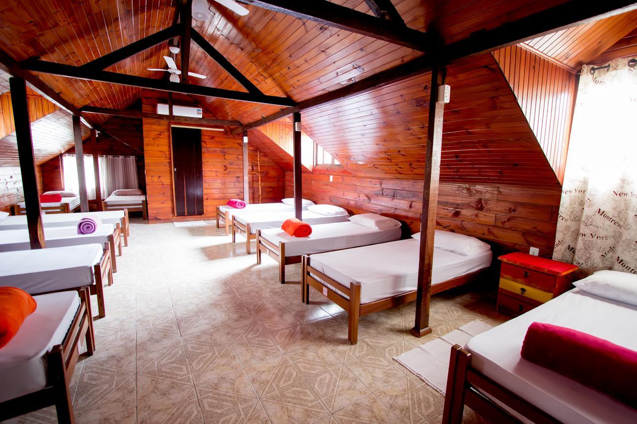 Cabanas Hostel & Suites Balneario Camboriu Exterior photo