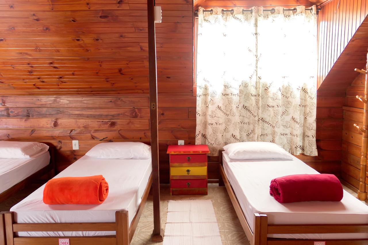 Cabanas Hostel & Suites Balneario Camboriu Exterior photo